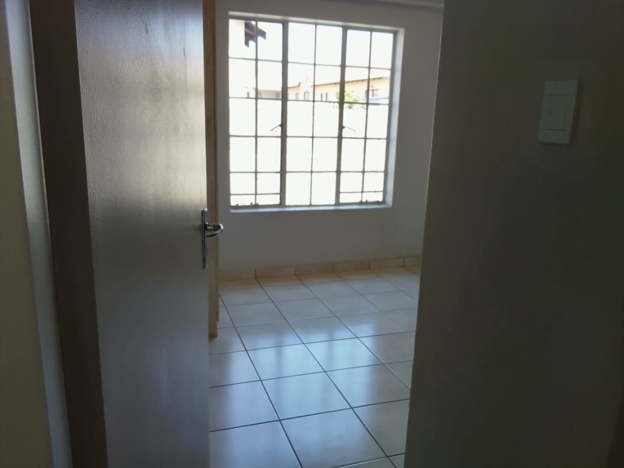 To Let 3 Bedroom Property for Rent in Waterkloof East North West